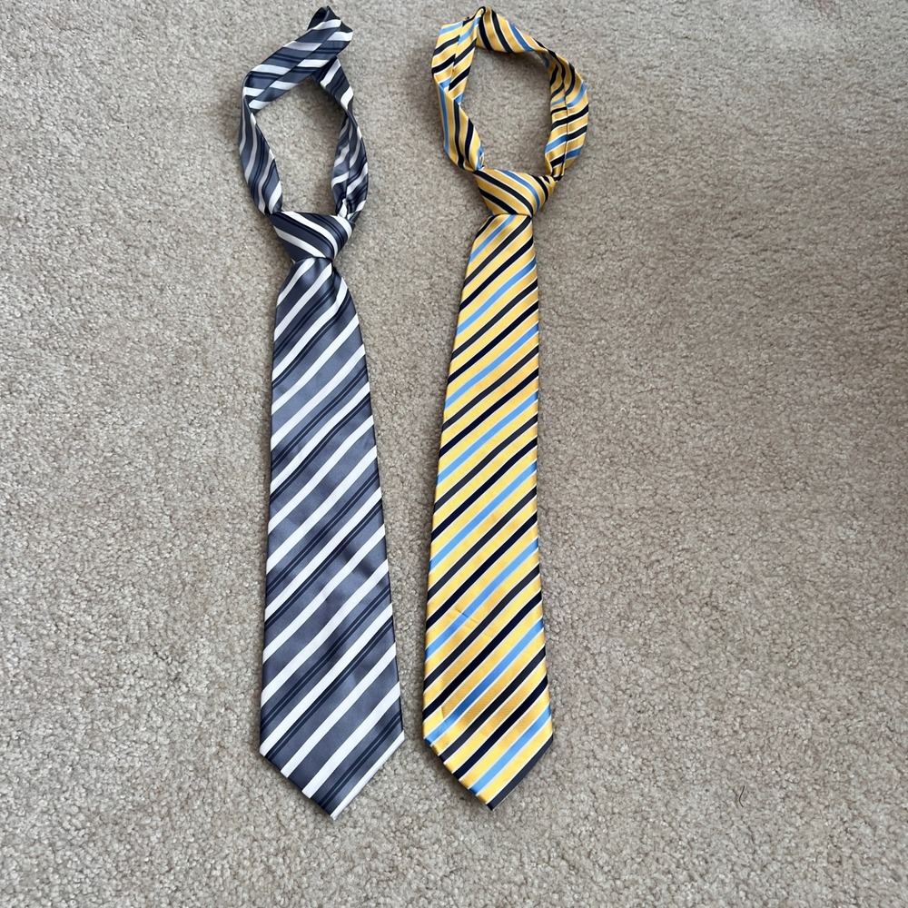 Leonardo, NY Striped‎ Neckties Lot of 2 Business Casual Dress Career Fashion